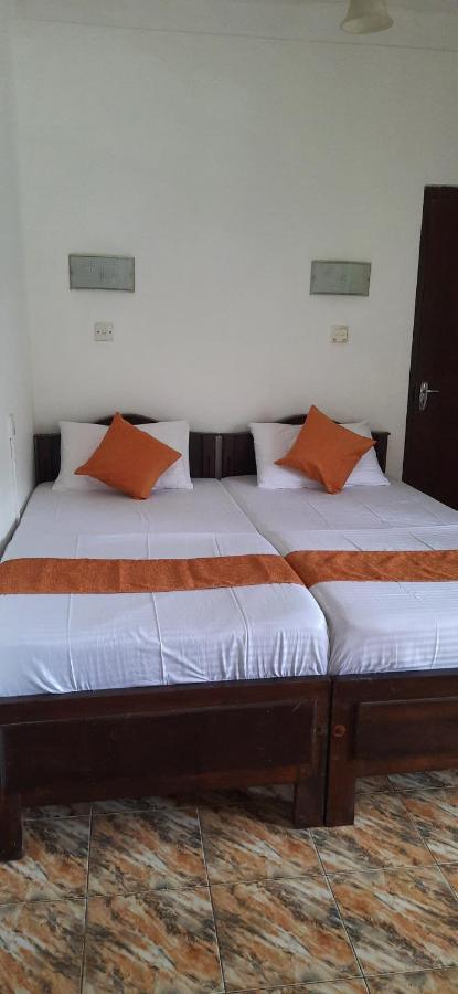 Sun Top Inn Ella Room photo
